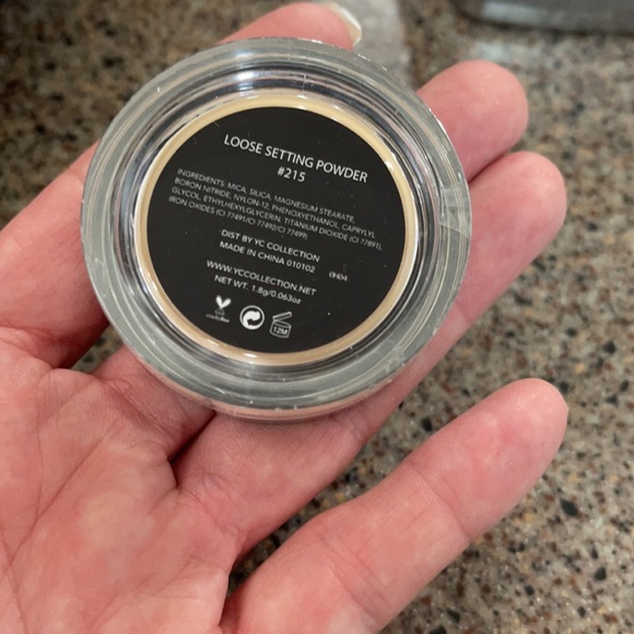 YC COLLECTION Loose Setting Powder in #215 - Picture 3 of 3